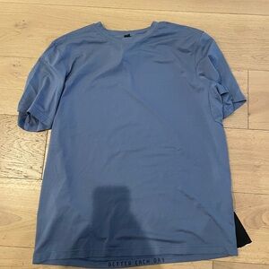 lululemon athletica Men's License To Train Short Sleeve Blue Tee